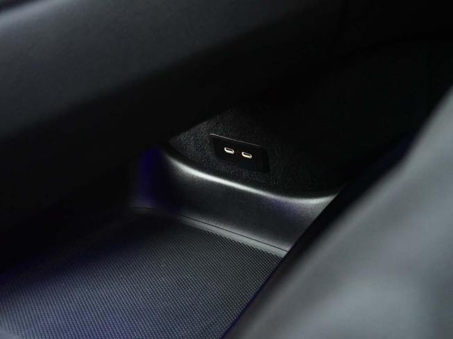 MERCEDES-BENZ Eqe Photo 20