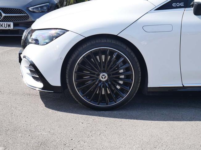 MERCEDES-BENZ Eqe Photo 6