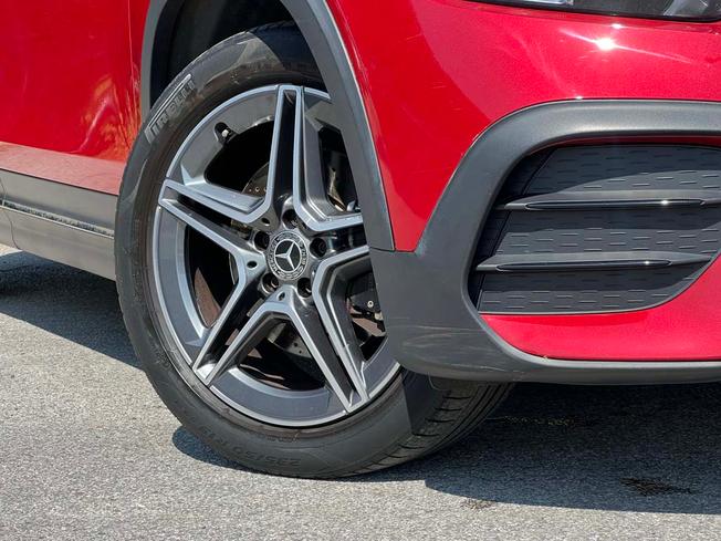 MERCEDES-BENZ GLB Photo 14