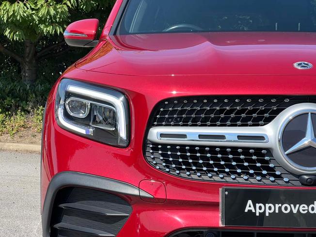 MERCEDES-BENZ GLB Photo 17