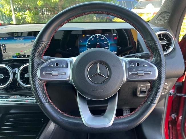 MERCEDES-BENZ GLB Photo 22