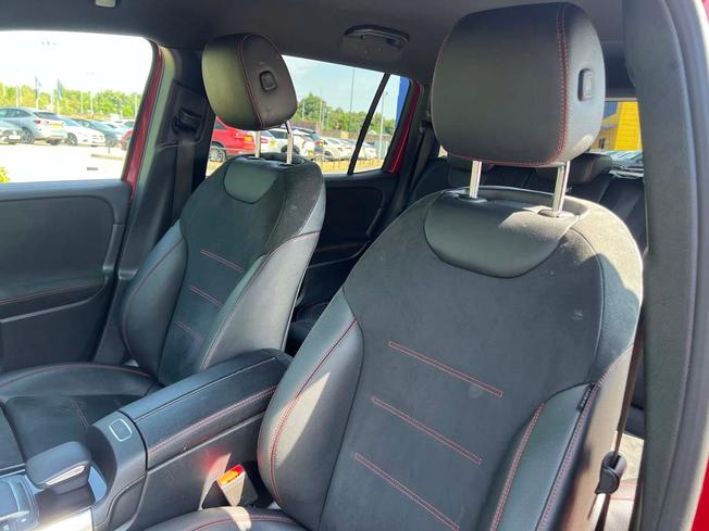 MERCEDES-BENZ GLB Photo 37