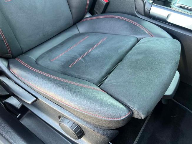 MERCEDES-BENZ GLB Photo 38