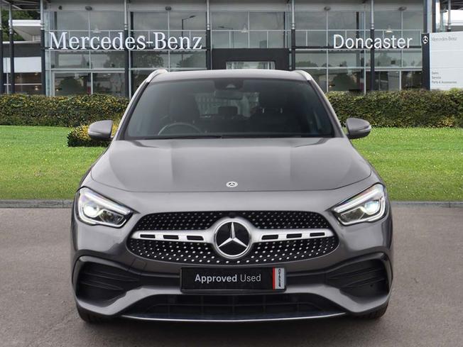 MERCEDES-BENZ GLA Photo 10