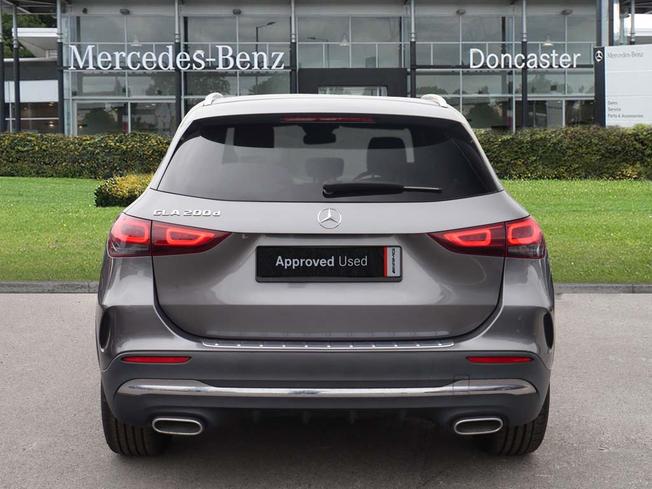 MERCEDES-BENZ GLA Photo 11
