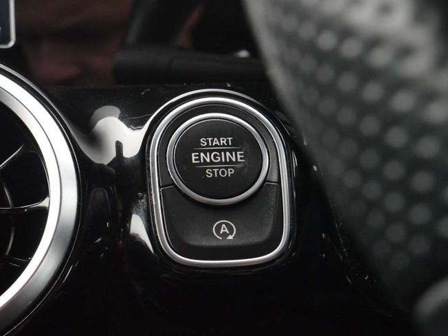 MERCEDES-BENZ GLA Photo 19