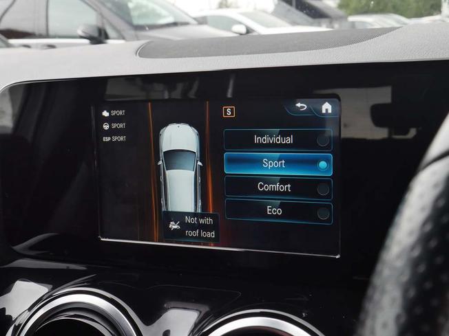 MERCEDES-BENZ GLA Photo 28