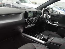 MERCEDES-BENZ GLA Photo 3