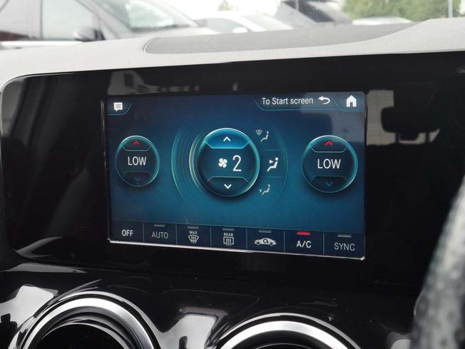 MERCEDES-BENZ GLA Photo 31
