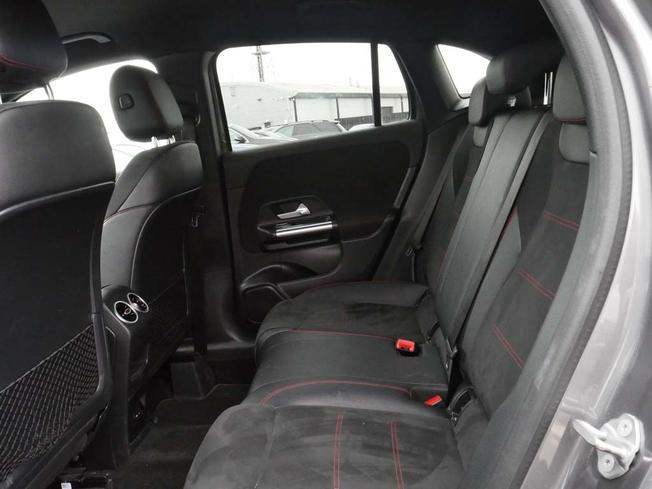 MERCEDES-BENZ GLA Photo 38