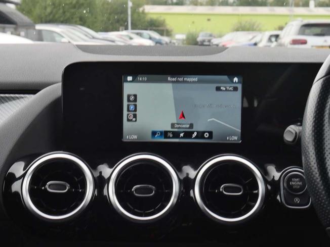 MERCEDES-BENZ GLA Photo 43