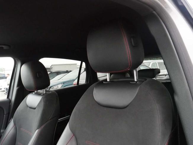 MERCEDES-BENZ GLA Photo 47