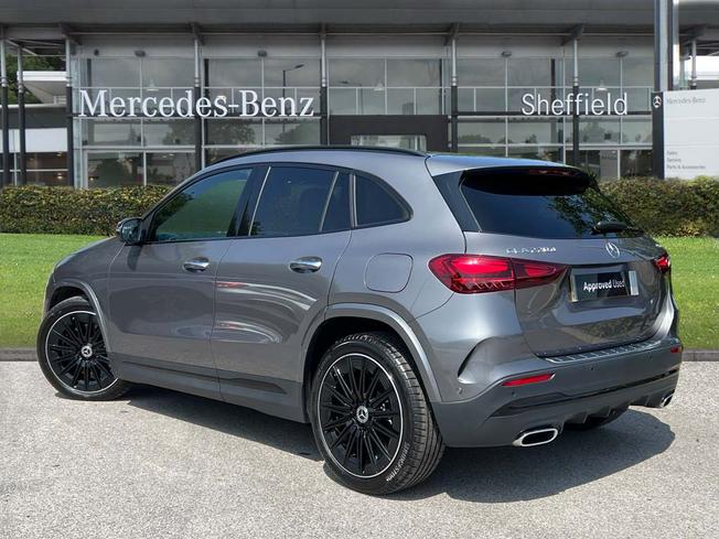 MERCEDES-BENZ Gla Photo 2