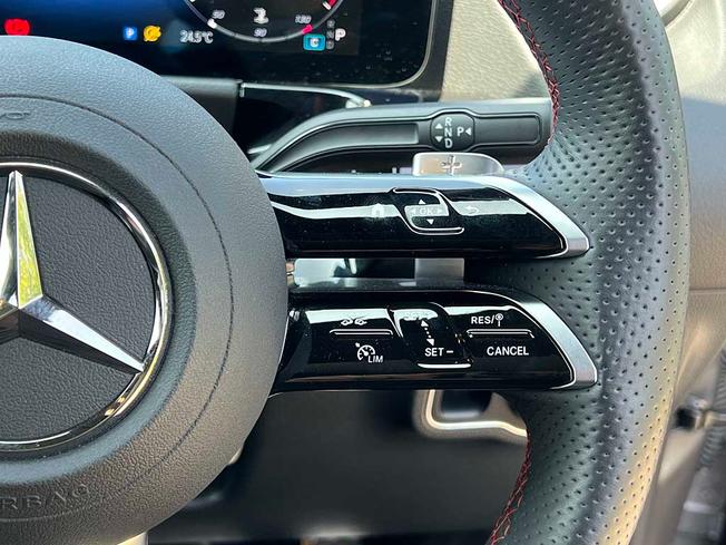 MERCEDES-BENZ Gla Photo 24
