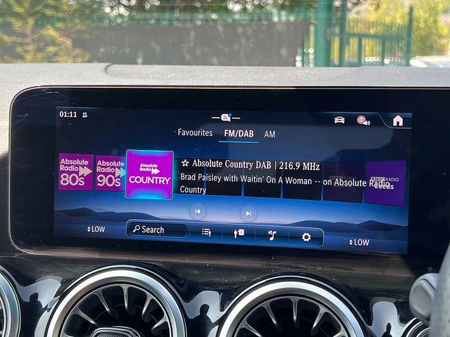 MERCEDES-BENZ Gla Photo 28