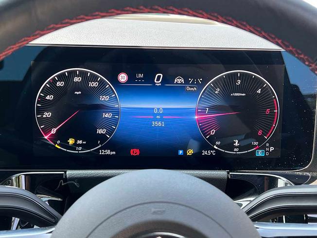 MERCEDES-BENZ Gla Photo 4