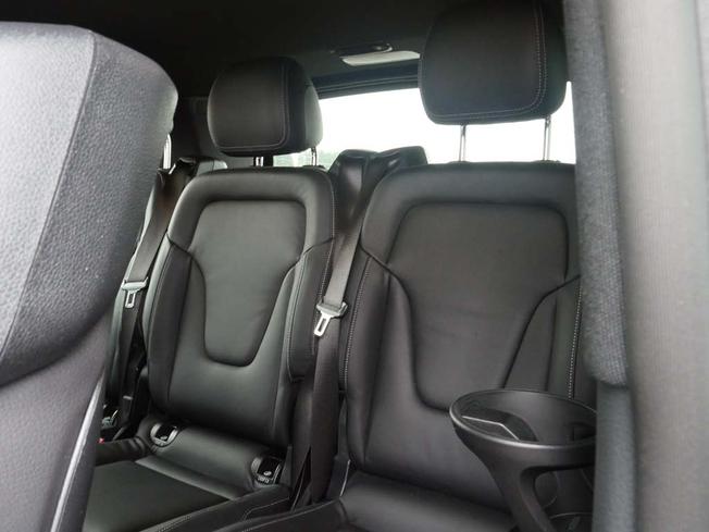 MERCEDES-BENZ V Class Photo 36