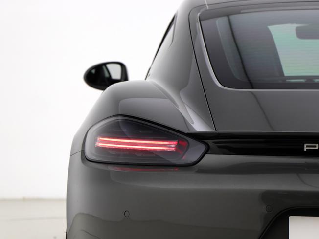PORSCHE 718 Cayman Photo 17