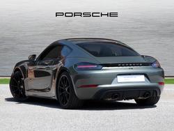 PORSCHE 718 Cayman Photo 2