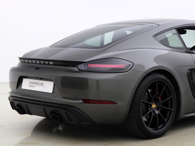 PORSCHE 718 Cayman Photo 24