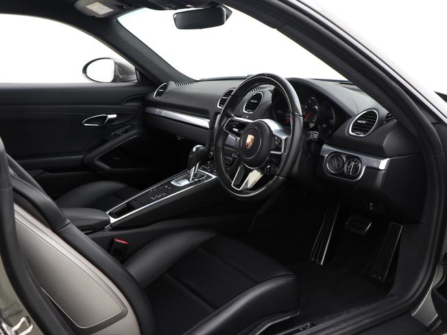 PORSCHE 718 Cayman Photo 3