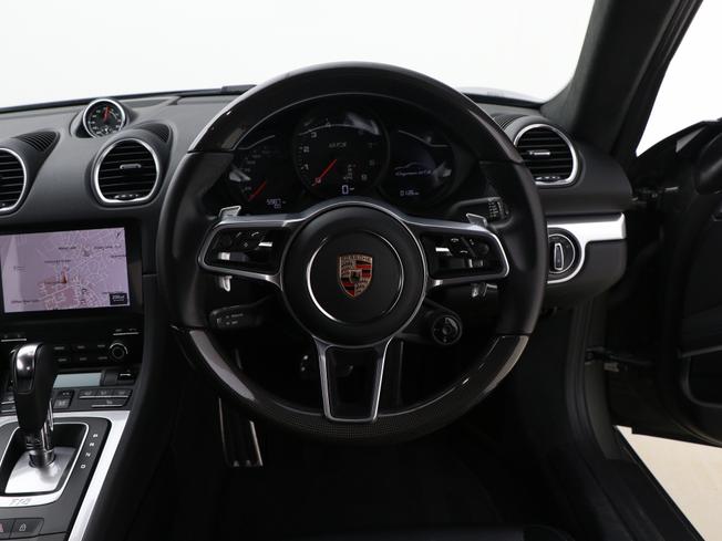 PORSCHE 718 Cayman Photo 31