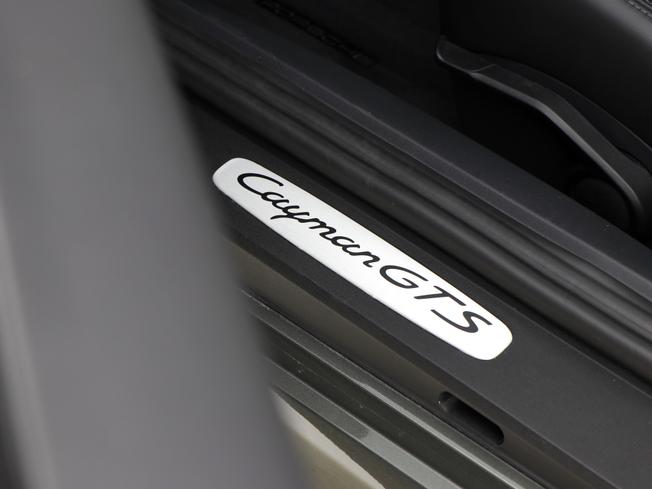 PORSCHE 718 Cayman Photo 40