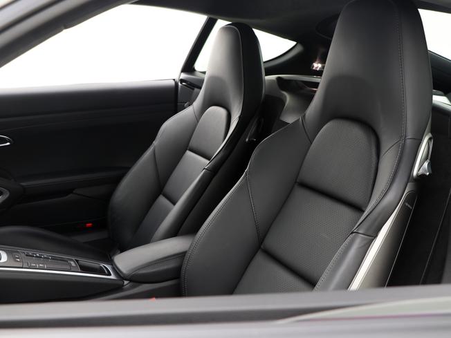 PORSCHE 718 Cayman Photo 44