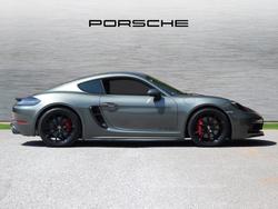 PORSCHE 718 Cayman Photo 5