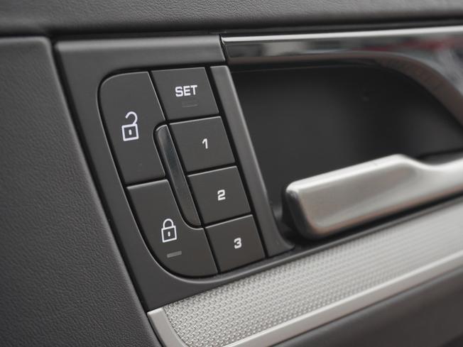 PORSCHE Cayenne Photo 16