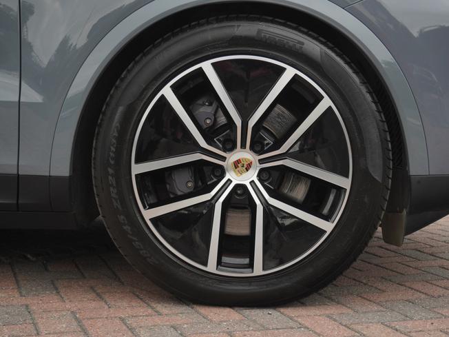 PORSCHE Cayenne Photo 4
