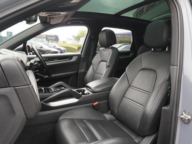 PORSCHE Cayenne Photo 8