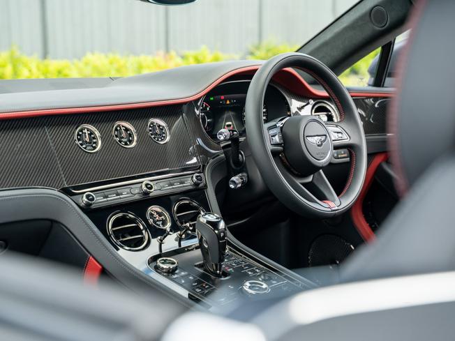 BENTLEY Continental Photo 11