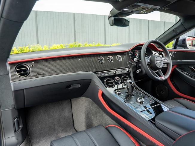 BENTLEY Continental Photo 2