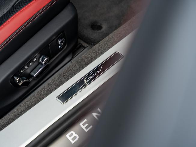 BENTLEY Continental Photo 31