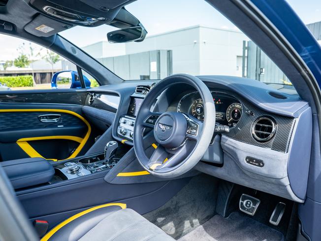 BENTLEY Bentayga Photo 11