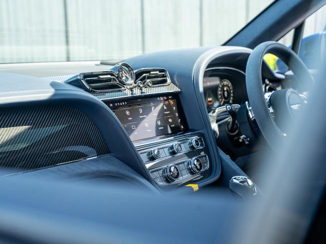 BENTLEY Bentayga Photo 12