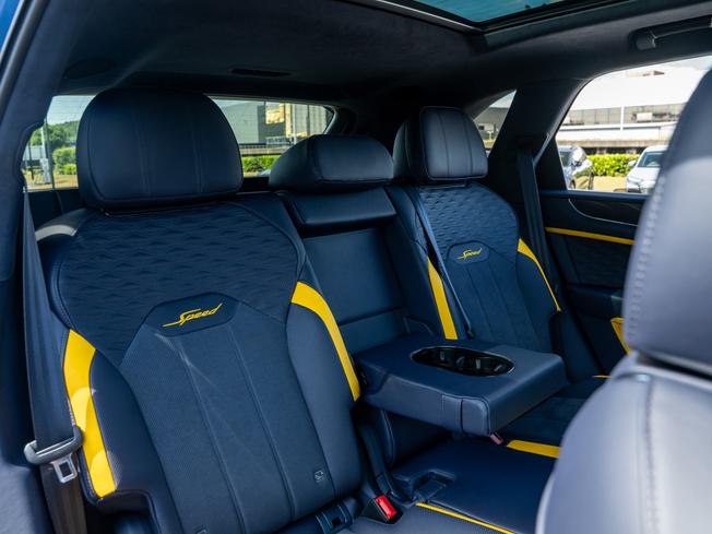 BENTLEY Bentayga Photo 20