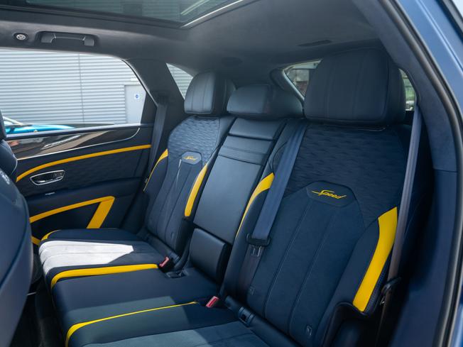 BENTLEY Bentayga Photo 21