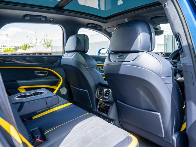 BENTLEY Bentayga Photo 24