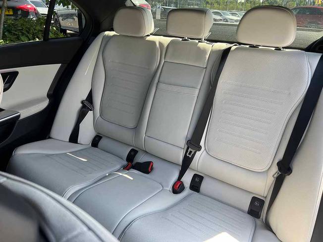 MERCEDES-BENZ C Class Photo 8