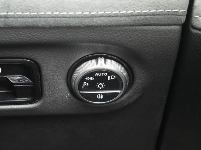 MERCEDES-BENZ Eqe Photo 14