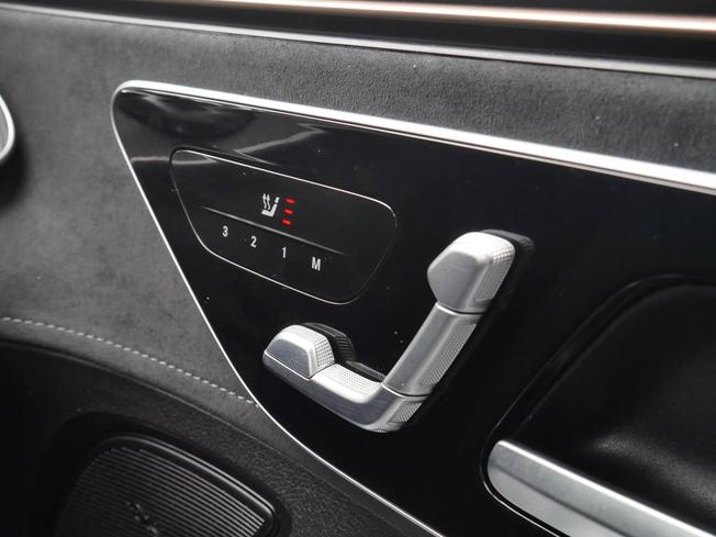 MERCEDES-BENZ Eqe Photo 16
