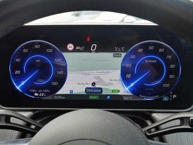 MERCEDES-BENZ Eqe Photo 4