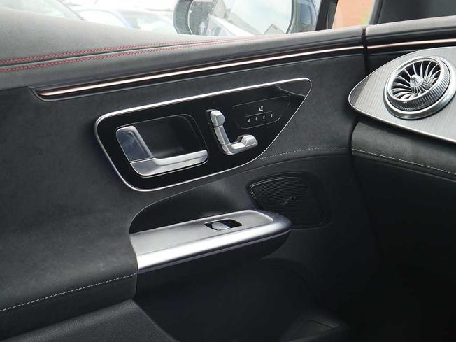 MERCEDES-BENZ Eqe Photo 41