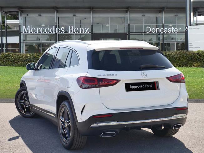 MERCEDES-BENZ GLA Photo 2