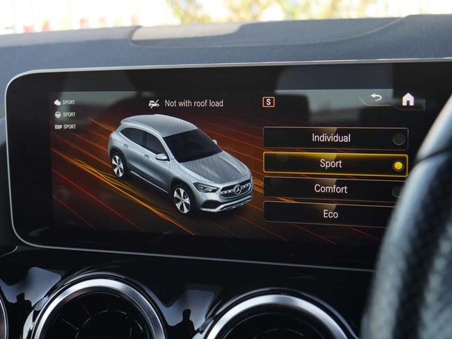 MERCEDES-BENZ GLA Photo 27