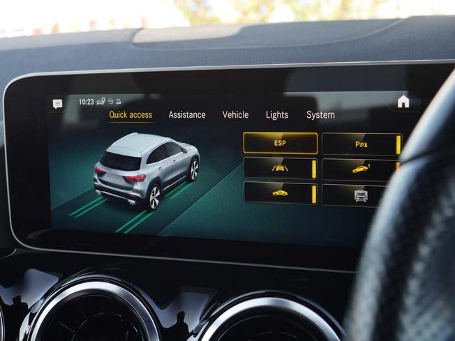 MERCEDES-BENZ GLA Photo 31
