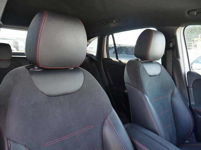 MERCEDES-BENZ GLA Photo 33