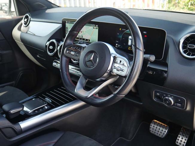 MERCEDES-BENZ GLA Photo 34